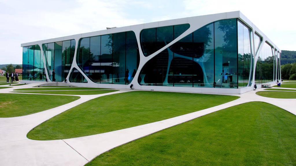 Leonardo Firmenzentrale Bad Driburg Büro / Lager / Showroom ca. 24.000 m2